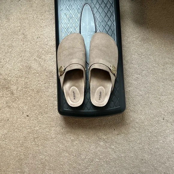 Dr. Scholl’s Women's Tan Slip-On Clogs - Picture 5 of 5